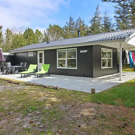 Dika - 1km From The Sea By Interhome