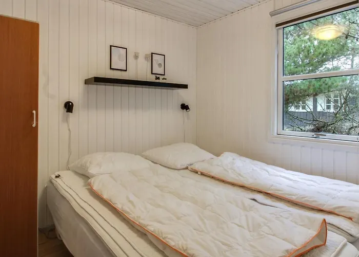 Dika - 1km From The Sea By Interhome